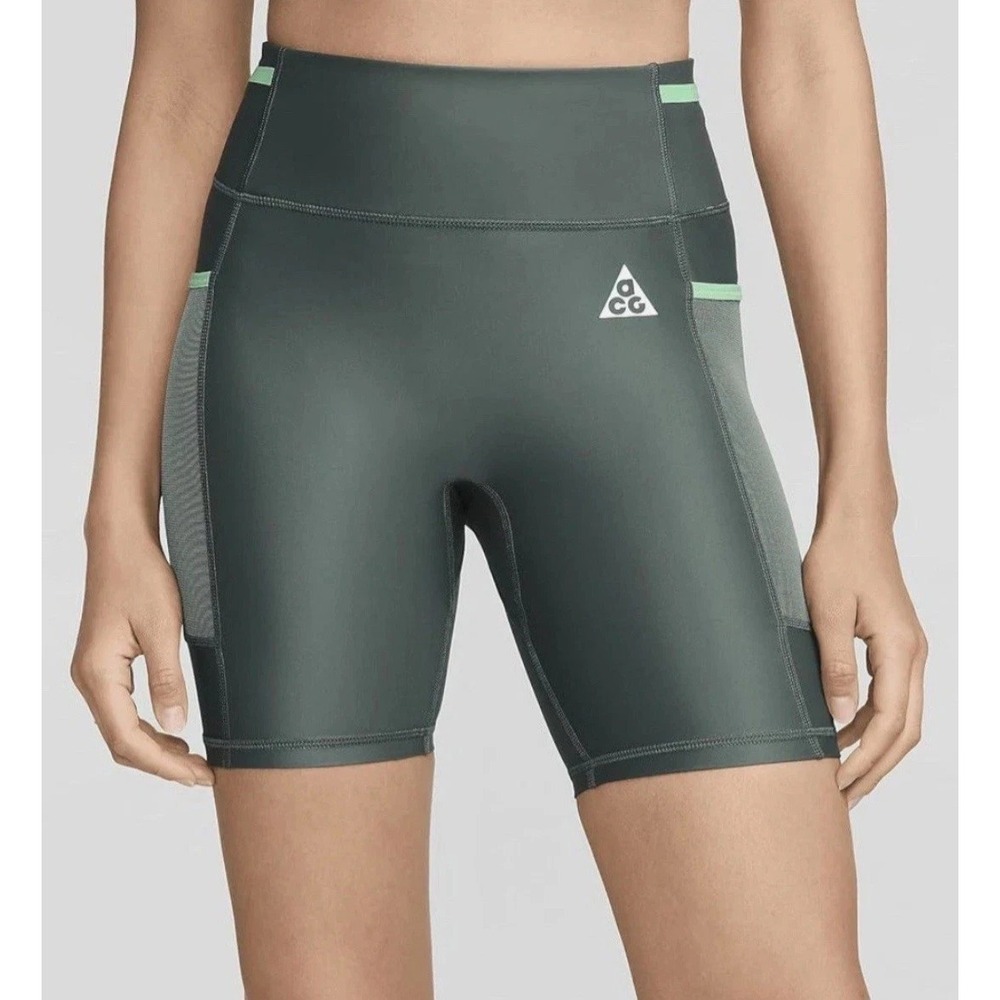 Nike ACG Dri-FIT ADV 7" Shorts Women's Size Small Green Hiking Workout Cycling